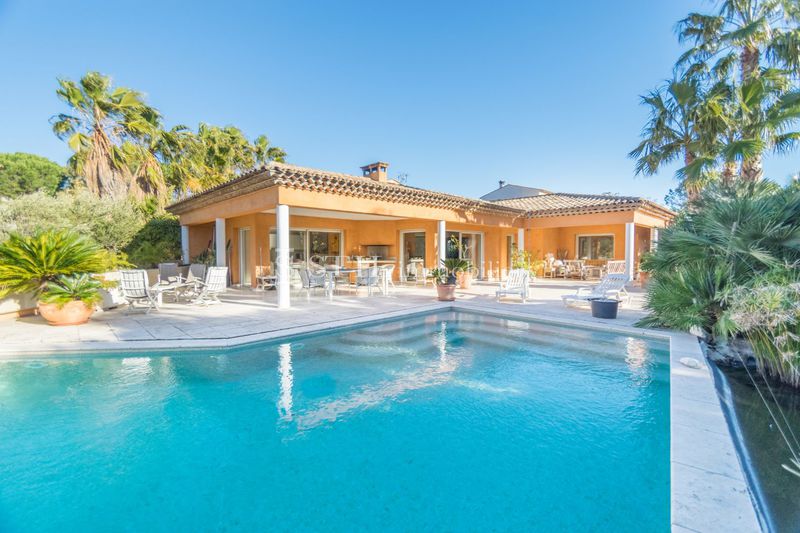 Vente villa Sainte-Maxime Vente villa Sainte-Maxime Villa Sainte-Maxime Proche centre-ville, to buy villa 2 bedroom 180 m²