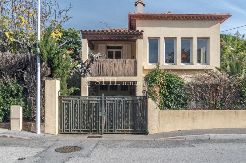 Vente maison de ville Sainte-Maxime Vente maison de ville Sainte-Maxime Townhouse Sainte-Maxime Centre-ville, to buy townhouse 4 bedroom 130 m²