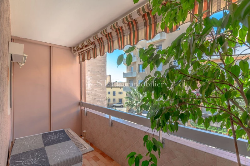 Vente appartement Sainte-Maxime  Apartment Sainte-Maxime   to buy apartment  2 rooms   24&nbsp;m&sup2;