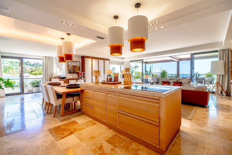 Vente villa sur le toit Les Issambres  