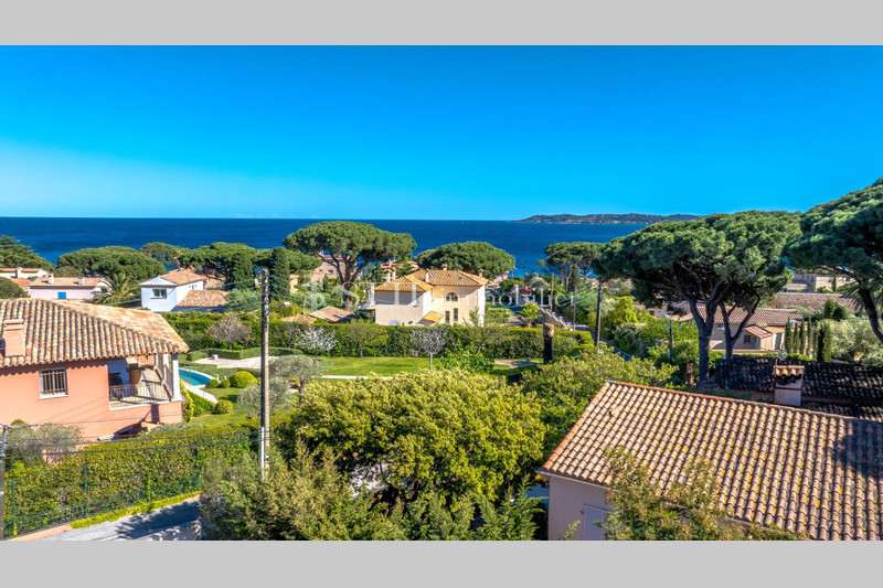 Vente villa Sainte-Maxime  Villa Sainte-Maxime   achat villa  4 chambres   200&nbsp;m&sup2;
