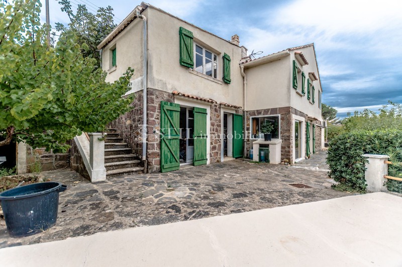Vente villa Sainte-Maxime Vente villa Sainte-Maxime Villa Sainte-Maxime Proche centre-ville, achat villa 4 chambres 145 m²