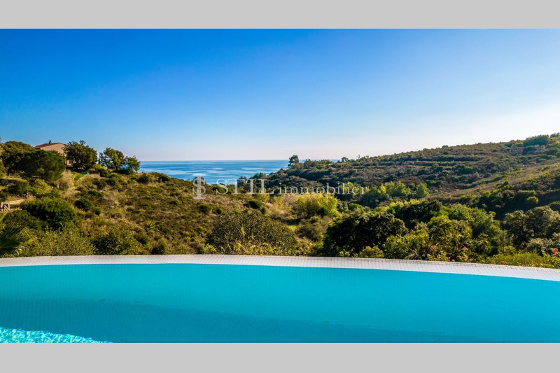 Vente villa Sainte-Maxime  Villa Sainte-Maxime   to buy villa  5 bedroom   270&nbsp;m&sup2;