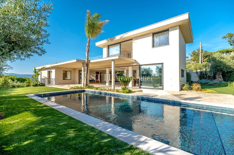 Vente villa Sainte-Maxime  Villa Sainte-Maxime Sémaphore,   achat villa  5 chambres   350&nbsp;m&sup2;