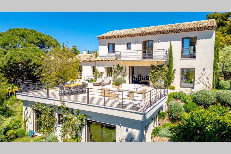 Vente villa Sainte-Maxime  Villa Sainte-Maxime Proche centre-ville,   achat villa  5 chambres   250&nbsp;m&sup2;