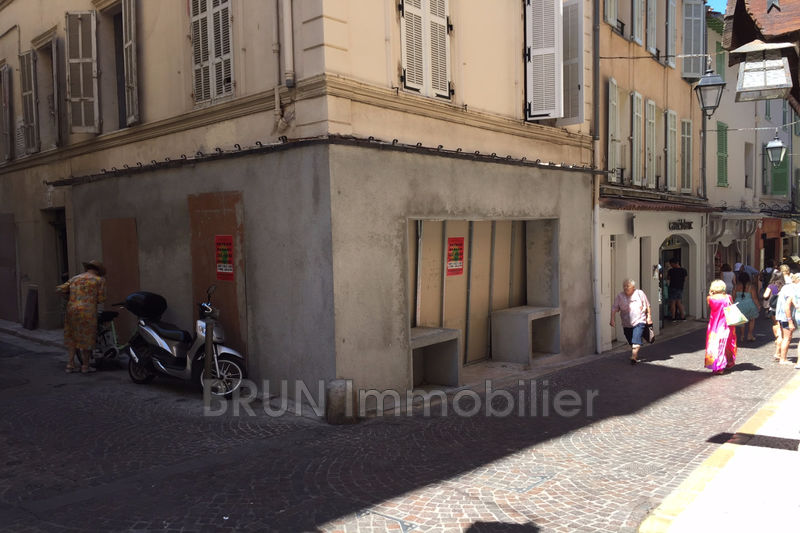 vente Vente local commercial murs boutique Antibes Vieil antibes Murs boutique Antibes Vieil antibes, Professionnel murs boutique 47 m²