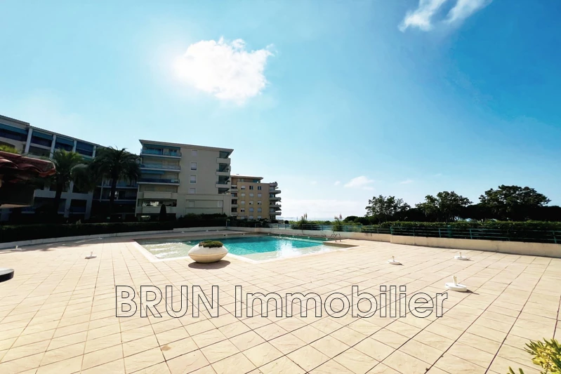 vente Appartement Juan-les-pins Antibes les pins Appartement Juan-les-Pins Antibes les pins,   achat appartement  2 pièces   30 m²