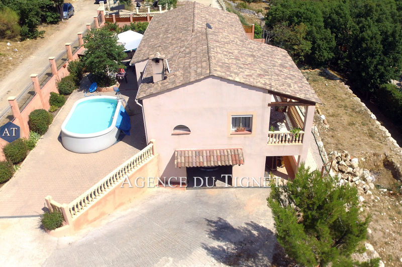 Photo Maison Saint-Vallier-de-Thiey achat maison 5 chambres 240 m²