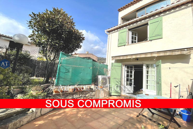 House Peymeinade Centre-ville,   to buy house  3 bedroom   70&nbsp;m&sup2;