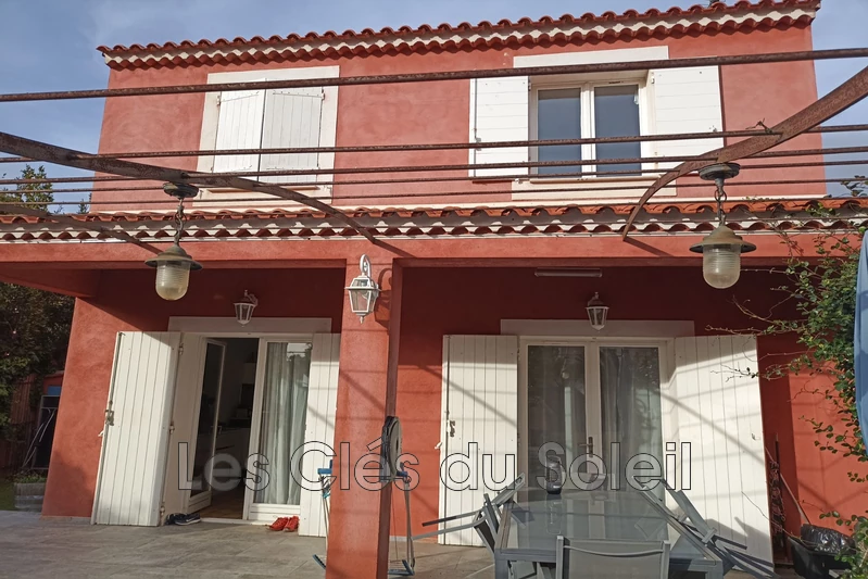 Photo n°1 - Location maison Six-Fours-les-Plages 83140 - 1 900 €