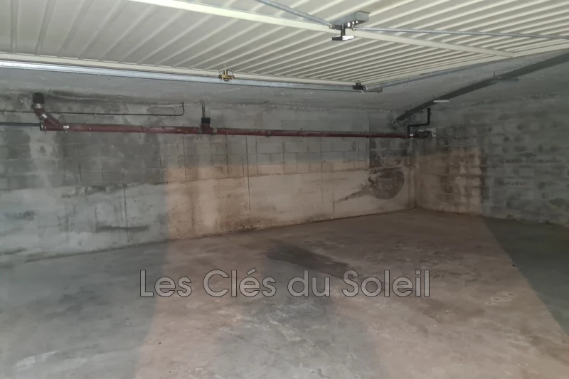 Location garage Bandol  
