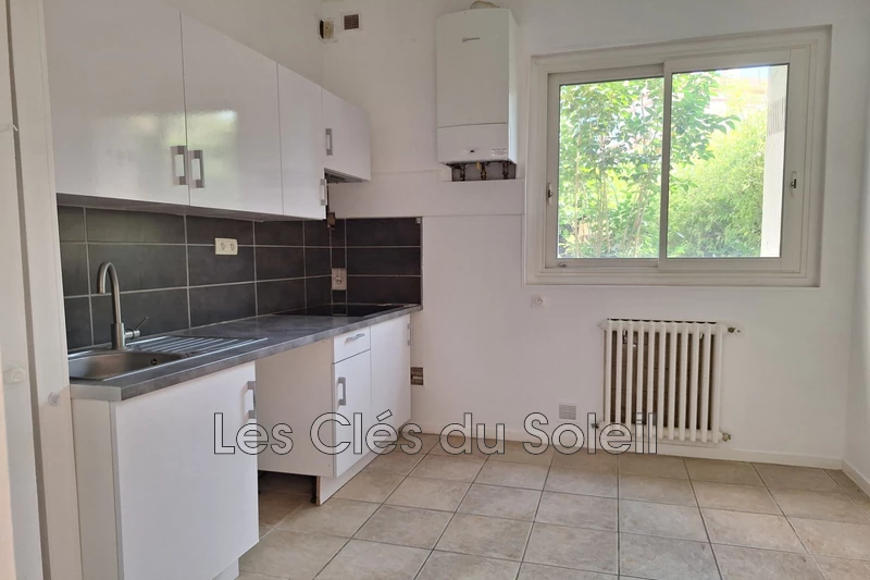 Location appartement Hyères  