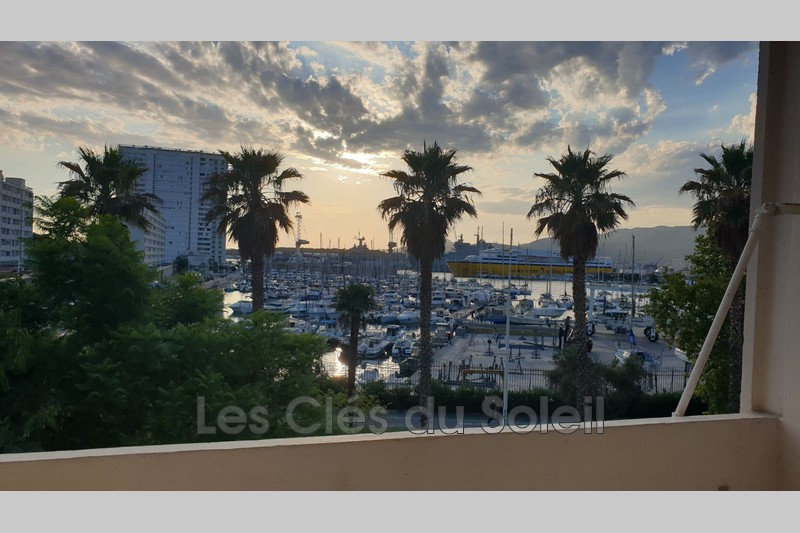 appartement  3 pièces  Toulon Le port manchand  55 m² -   