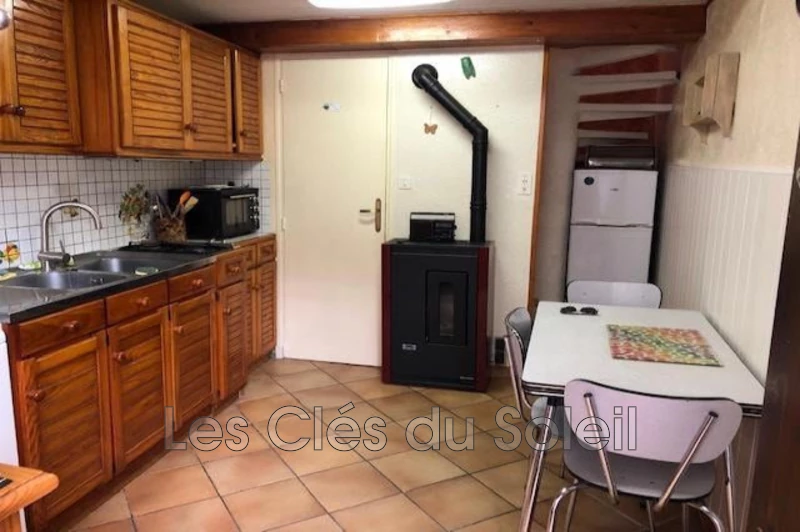 appartement  2 pièces  Correns   35 m² -   