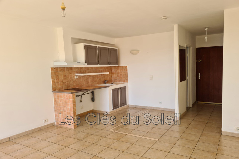 Photo n°2 - Location appartement Bandol 83150 - 662 €