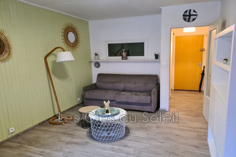 Photo n°2 - Location appartement Bandol 83150 - 670 €