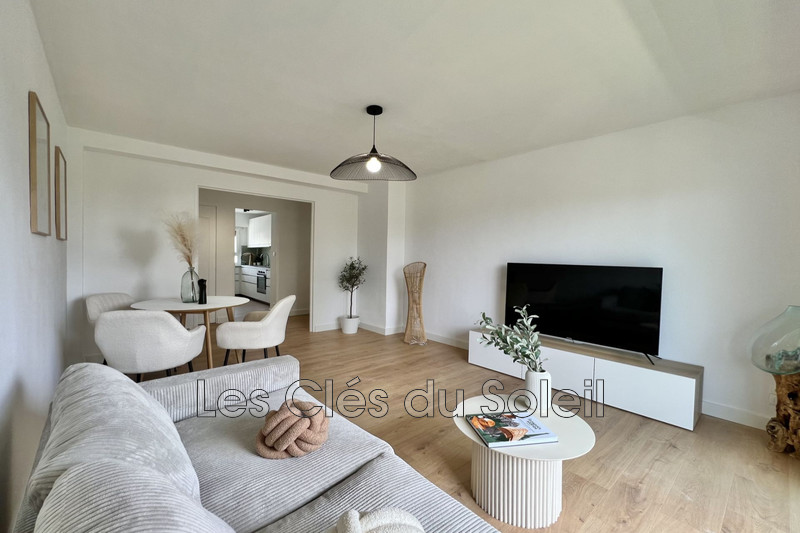 appartement  3 pièces  Hyères   61 m² -   