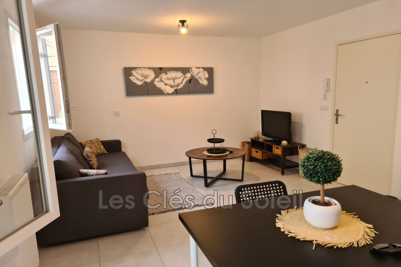 Photo n°1 - Location appartement Le Beausset 83330 - 700 €