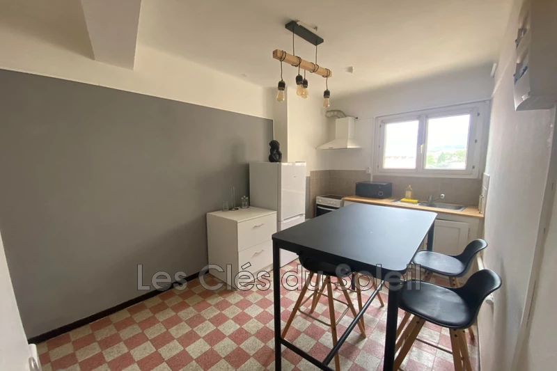 appartement  3 pièces  Toulon   60 m² -   