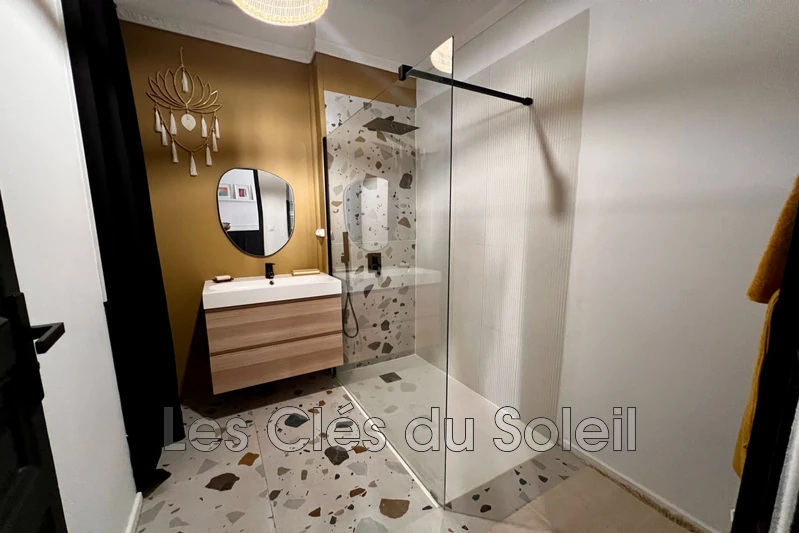 Location appartement Hyères  