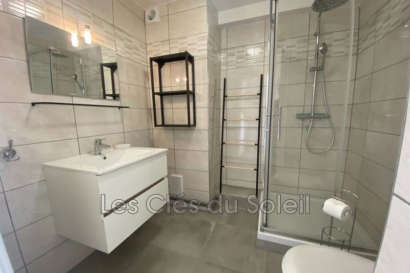 Location appartement Hyères  