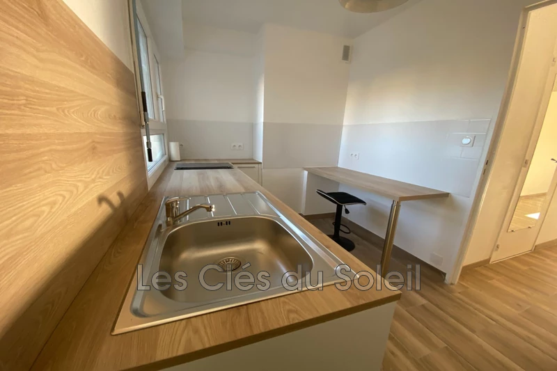 Location appartement Hyères  