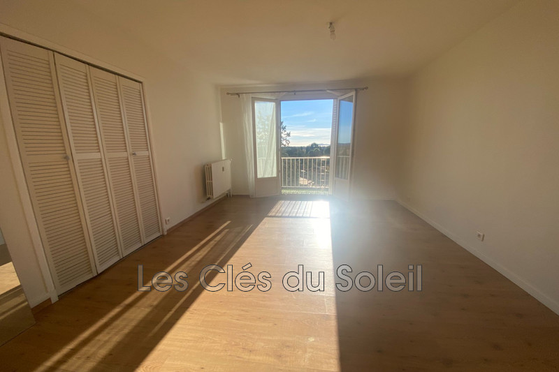 appartement  3 pièces  Hyères   56 m² -   