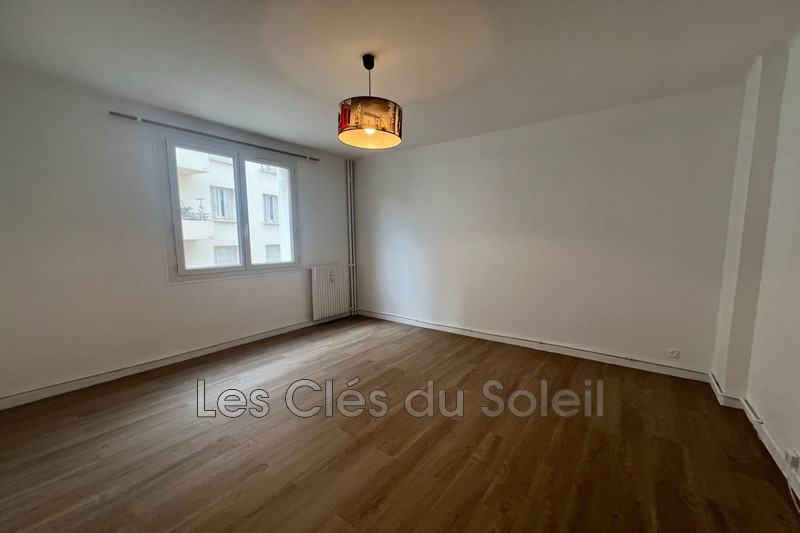 appartement  3 pièces  Toulon   64 m² -   
