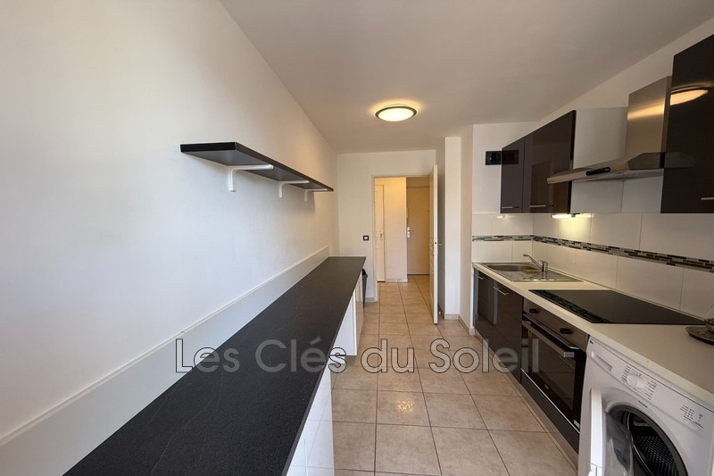Photo n°4 - Location appartement Hyères 83400 - 1 175 €