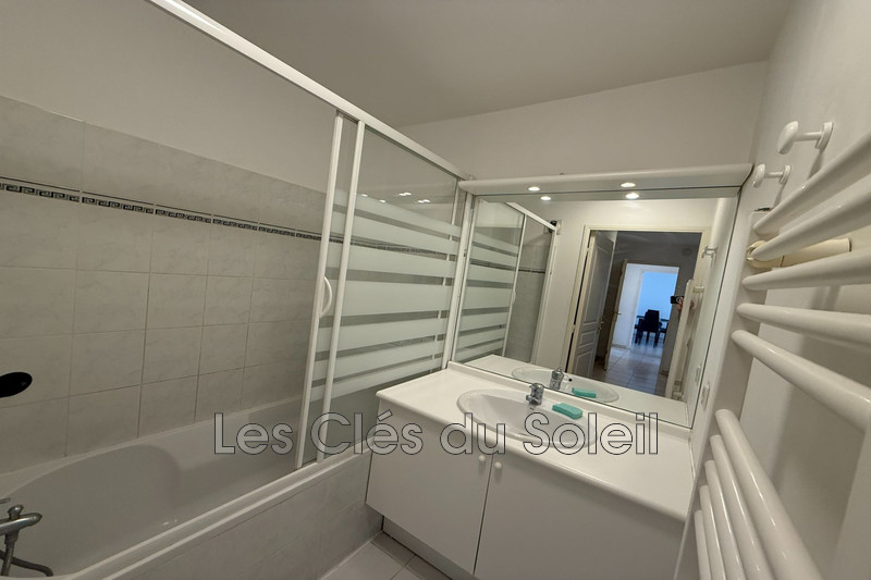 Photo n°7 - Location appartement Hyères 83400 - 1 175 €