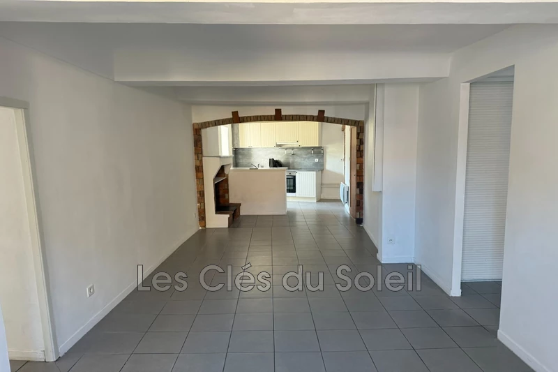 appartement  2 pièces  Solliès-Toucas Centre-ville  55&nbsp;m&sup2; -   