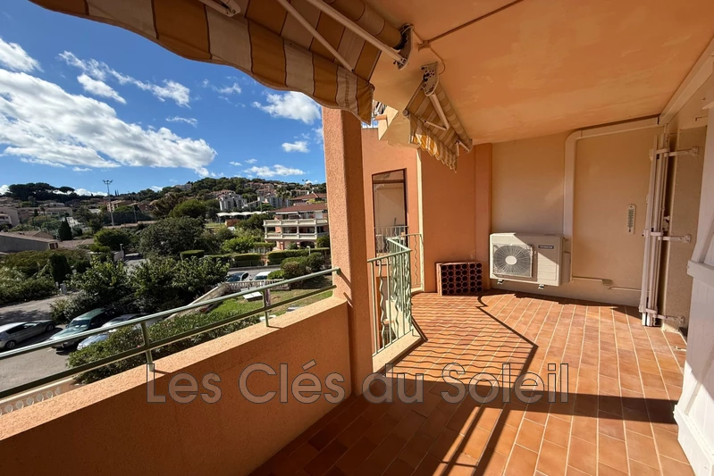 Location appartement Carqueiranne  