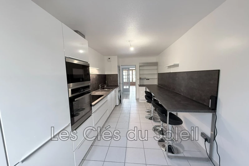 Location appartement Carqueiranne  