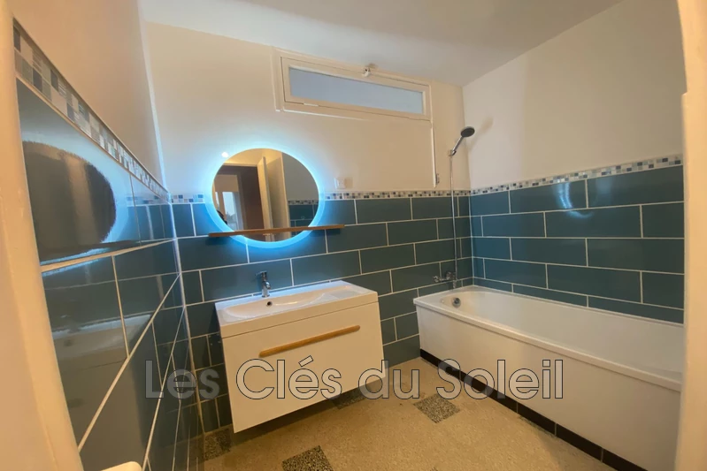 Photo n°6 - Location appartement Hyères 83400 - 1 100 €