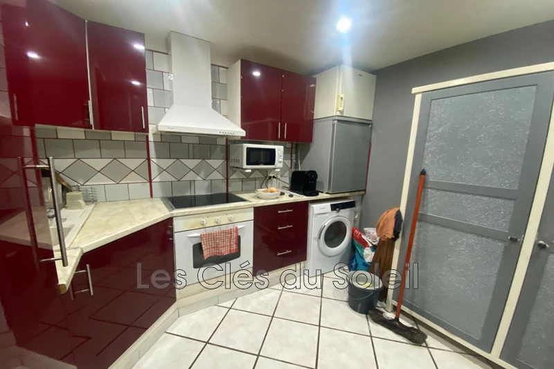 appartement  studio  Cuers   30&nbsp;m&sup2; -   