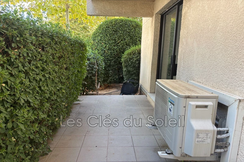 appartement  2 pièces  Hyères   49&nbsp;m&sup2; -   