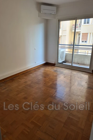 appartement  3 pièces  Toulon Champs de mars  79&nbsp;m&sup2; -   
