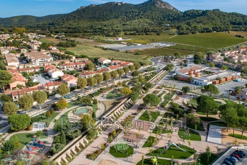 locauxvente  La Crau Centre ville  58&nbsp;m&sup2; -   