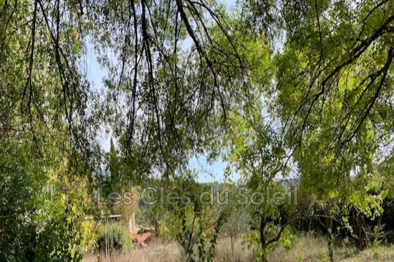 terrain  Brignoles   630&nbsp;m&sup2; -   