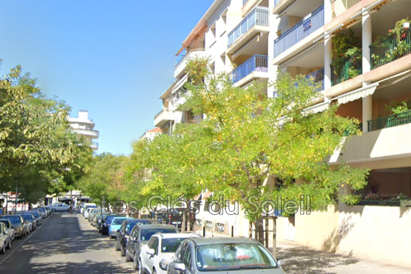 appartement  3 pièces  Hyères Centre-ville  70 m² -   