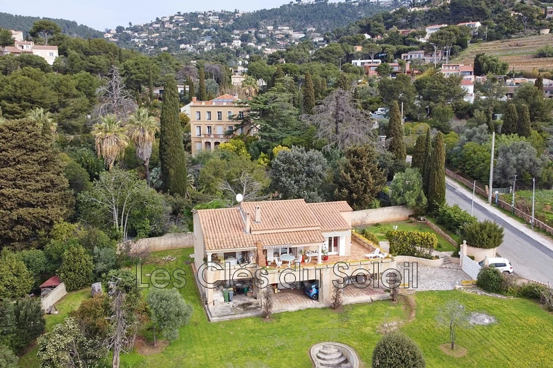 maison  6 pièces  Carqueiranne Font brun  290&nbsp;m&sup2; -   