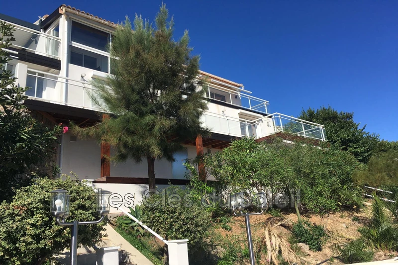 maison  6 pièces  Hyères Le mont des oiseaux  160&nbsp;m&sup2; -   