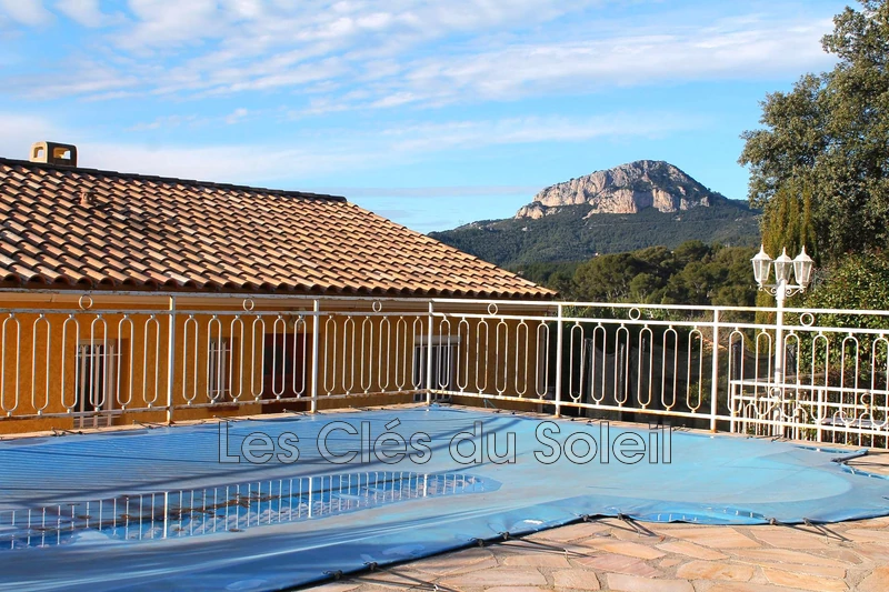 maison  5 pièces  Le Revest-les-Eaux   107&nbsp;m&sup2; -   