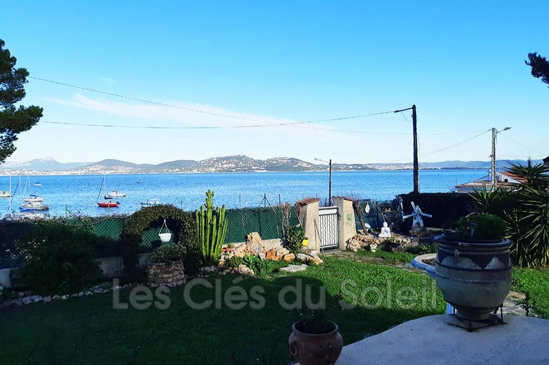 maison  3 pièces  Hyères Bord de mer  80 m² -   
