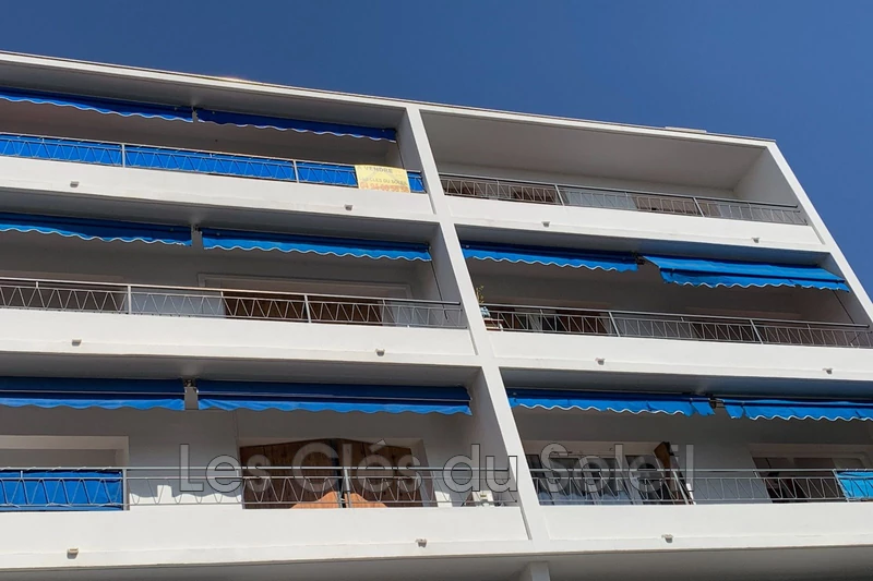 appartement  3 pièces  Toulon Saint roch  65 m² -   