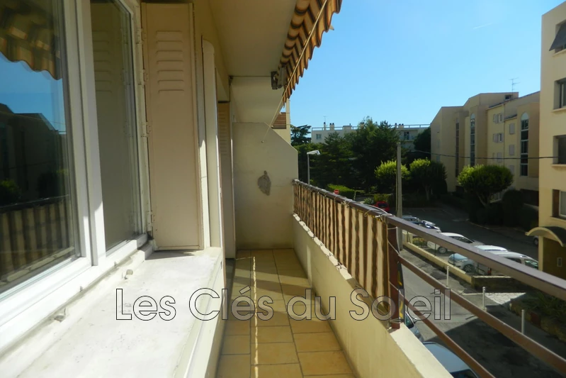 appartement  3 pièces  Toulon Brunet  49 m² -   