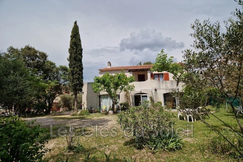 maison  6 pièces  Pierrefeu-du-Var   212 m² -   