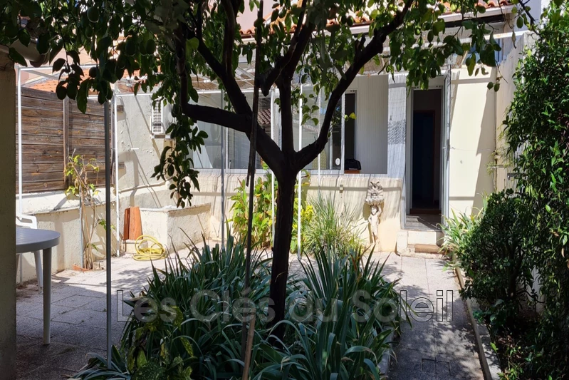 maison  3 pièces  Toulon La loubière  57 m² -   