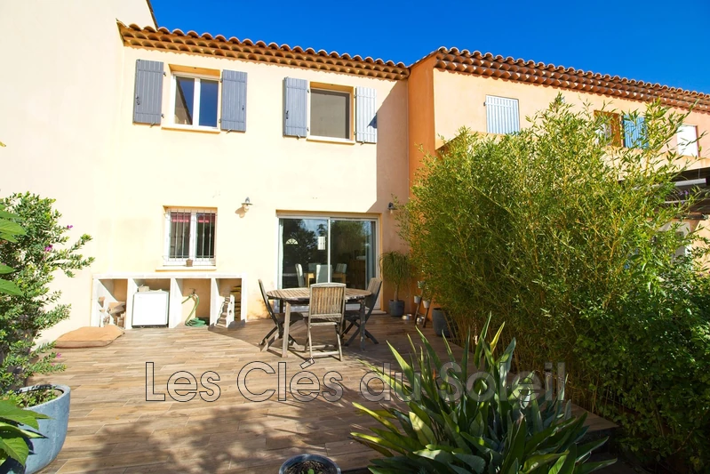 maison  4 pièces  Cuers   80 m² -   