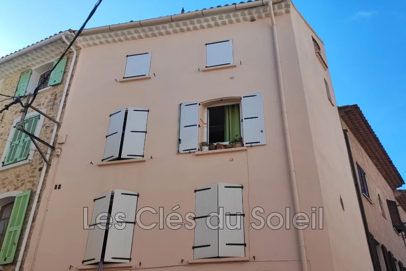 maison  4 pièces  Cuers   70 m² -   
